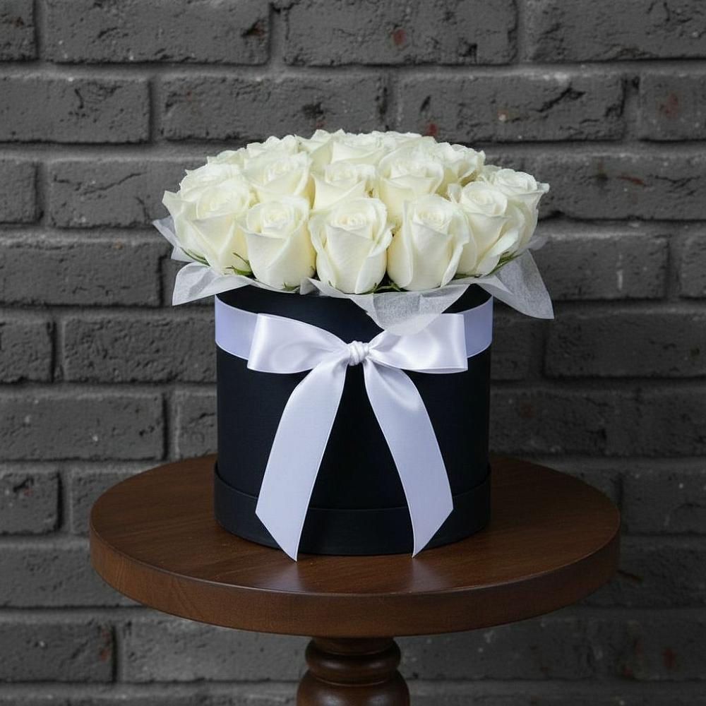 Цветочная композиция из Розы в шляпной коробке в Ильинское (Домодедово) 