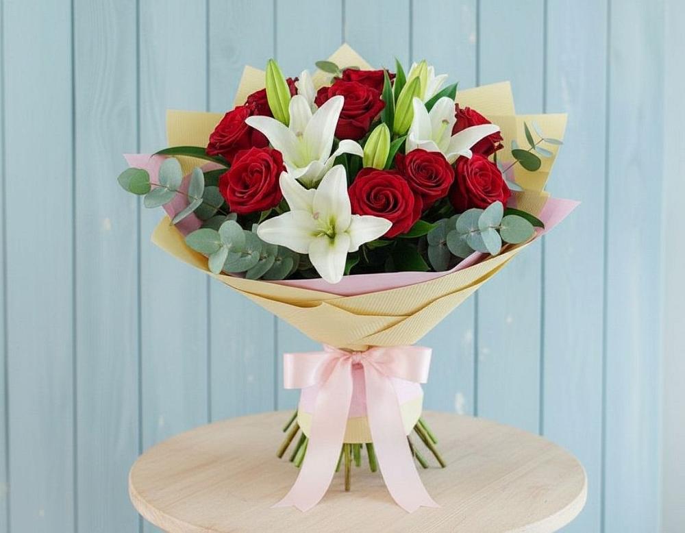 Букет цветов из: Лилии и Розы в Ильинское (Домодедово) 